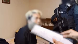 Tres ecuatorianos y tres extranjeros fueron detenidos por presunta trata de personas en Pichincha y Carchi.