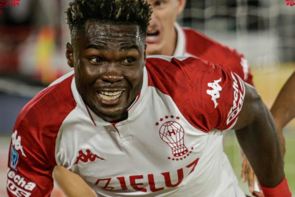 El delantero Jordy Caicedo destaca en la tabla de goleadores del torneo argentino.