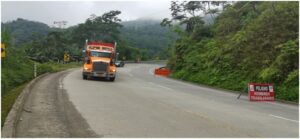 Viajar por la ruta Cuenca – Molleturo implica enfrentarse a condiciones viales peligrosas.