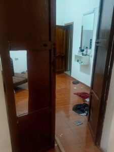Asaltan un negocio de barbería en el sector céntrico de Cuenca.