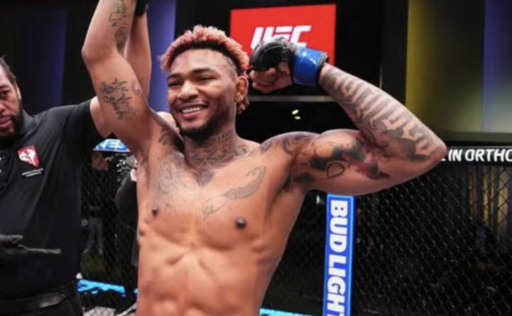 Michael Morales ratifica su gran momento deportivo al mantenerse firme en el top 3 de su categoría en la UFC.
