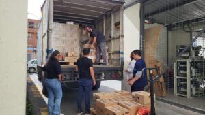 Se registra el arribo de un lote reciente de medicinas para el Hospital Vicente Corral Moscoso.