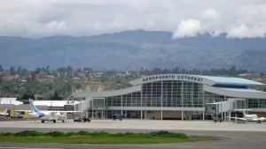 Gobierno buscará reactivar el Aeropuerto de Cotopaxi.