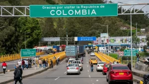 La Comunidad Andina da 10 días a Ecuador y Colombia para frenar su guerra arancelaria.