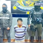  En pleno centro de Cuenca, la policía detuvo a un ciudadano presuntamente implicado en el microtráfico de drogas.
