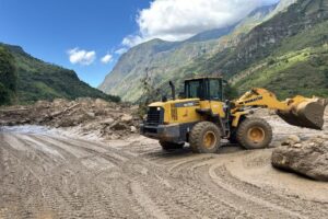 La carretera Cuenca – Girón – Pasaje continúa clausurada y todavía no se sabe cuándo será rehabilitada.