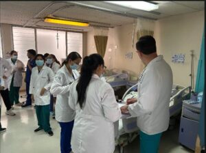 Hospital de Azogues salva la vida de una madre gracias a la activación del protocolo Near Miss.