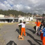 Policía Nacional decomisa 12 celulares durante intervención en cárcel de mujeres de Azogues