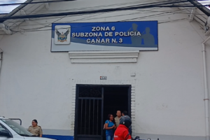 Policía refuerza la seguridad en unidades educativas de Azogues ante el inicio del año lectivo